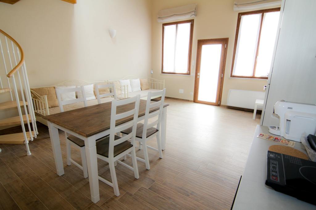 Agriturismo Cascina Della Fontana Лоди Номер фото