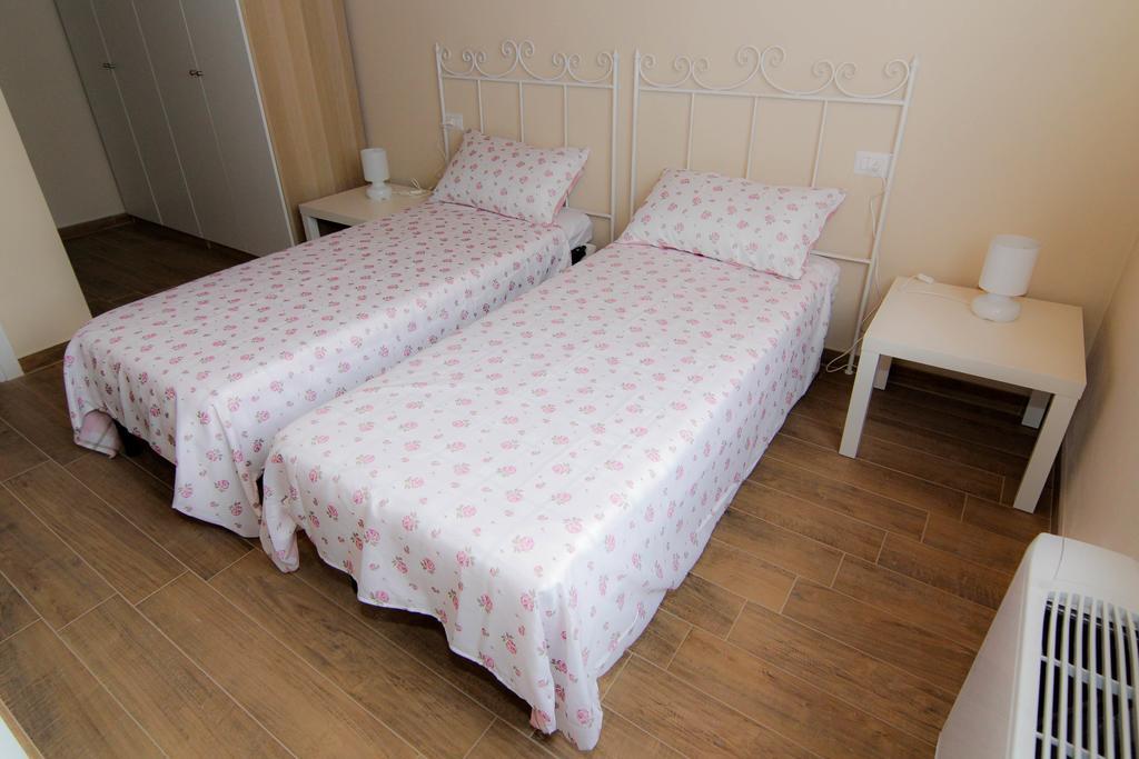 Agriturismo Cascina Della Fontana Лоди Номер фото